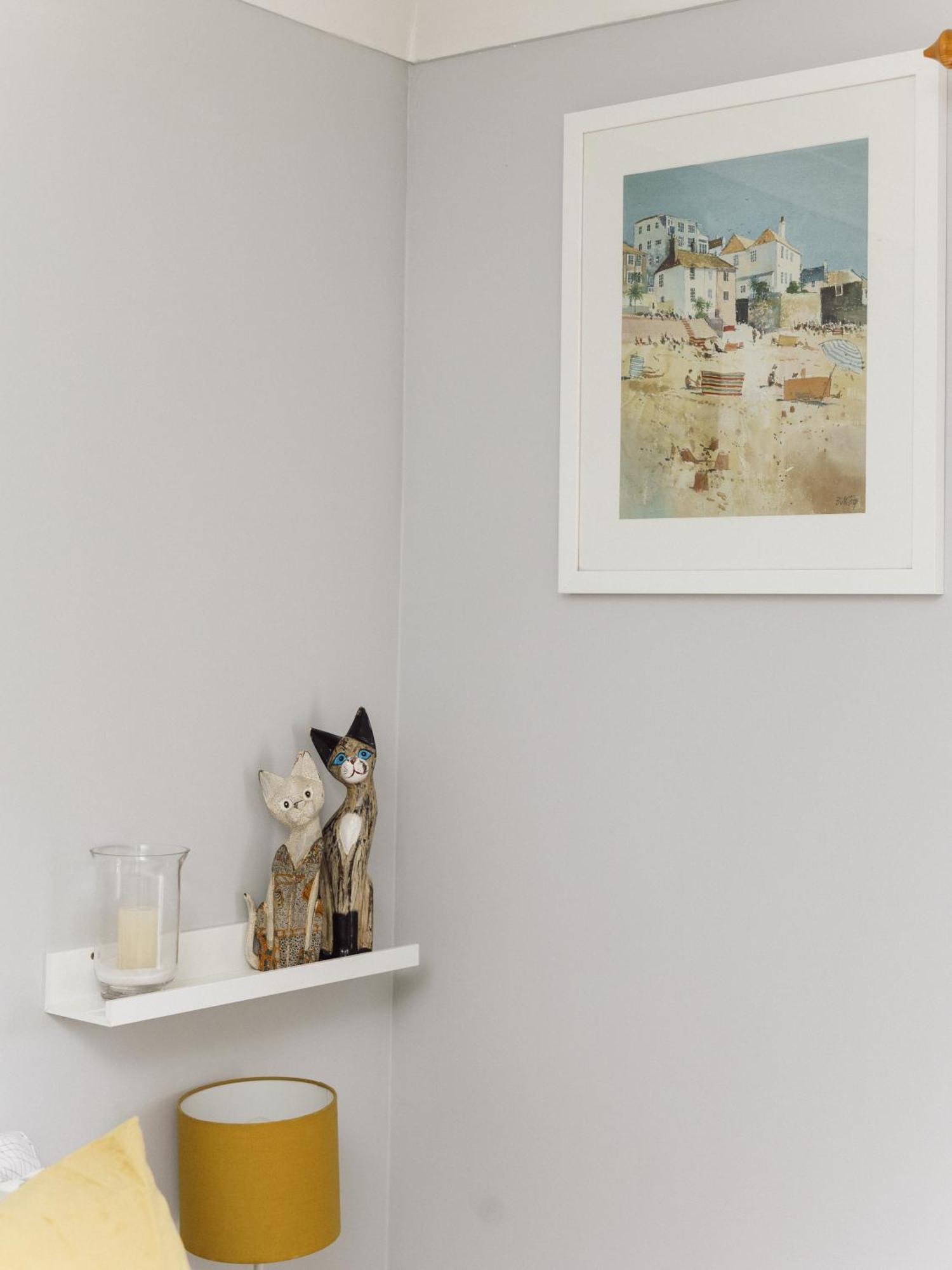 Beautiful Apartment In Guildford With Parking Send Esterno foto